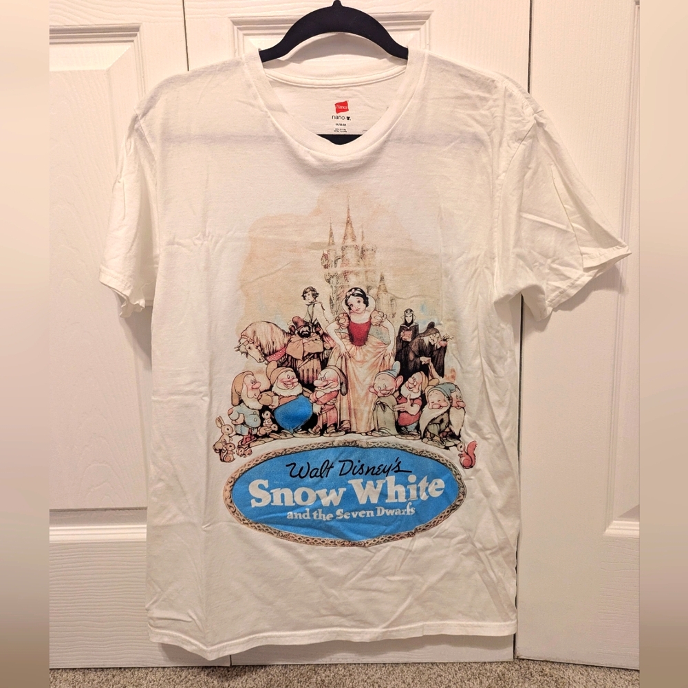 Snow White tee